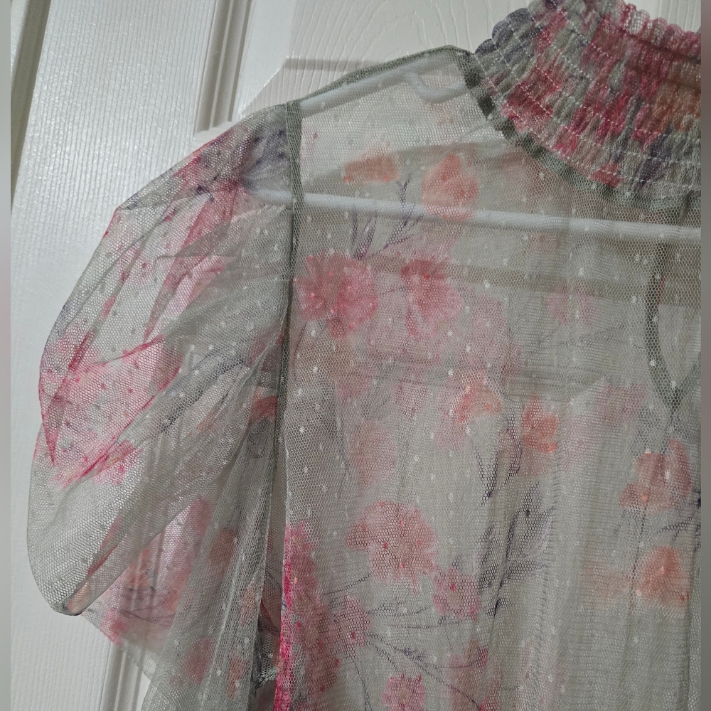 Cottagecore Sheer Floral Mesh Puff Shoulder Smocked Mockneck Top, NWT, Sz Medium - Picture 5 of 14